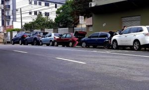 PM atende acidente com 6 veículos no centro de Jaraguá do Sul