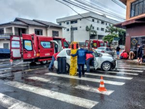 Acidente entre dois carros é registrado em Jaraguá do Sul