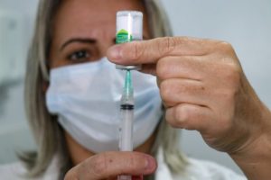 Santa Catarina vacina mais de 80 mil pessoas contra gripe em uma semana
