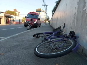 Ciclista é atropelado por motocicleta em Jaraguá do Sul