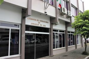 MP abre inquérito contra irregularidades na Câmara de Jaraguá