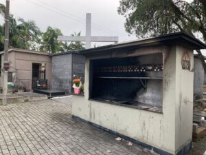 Incêndio atinge velário em cemitério de Jaraguá do Sul