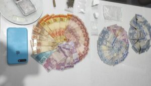  Jovem é detido após ser pego com cocaína em Jaraguá 