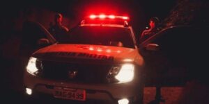 Colisão de veículo conduzido por homem embriagado derruba poste de eletricidade em Corupá