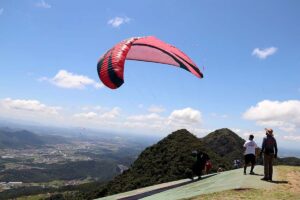 Campeonato Catarinense de Parapente 2024 terá início em Jaraguá do Sul