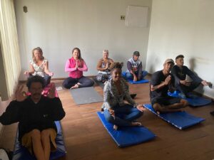 Caps AD oferta aulas de yoga gratuitas a usuários