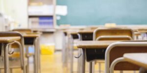 Prefeitura de Schroeder sanciona lei que regulamenta jornada de trabalho dos professores da rede municipal