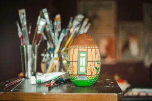 Cidade de SC terá maior ovo decorado de Páscoa do mundo inspirado nas construções da colonização alemã