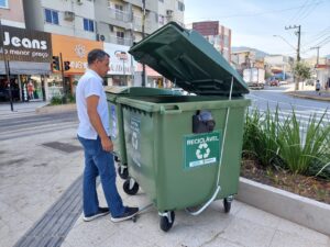 Samae disponibiliza novos contentores para resíduos