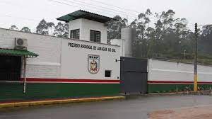 Polícia Militar cumpre mandado de prisão em Jaraguá: suspeito conduzido ao presídio regional