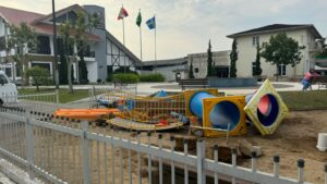 Remoção temporária do Playground da Praça Prefeito Irineu Manke