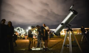 Cometa que passará perto da Terra poderá ser visto no Brasil